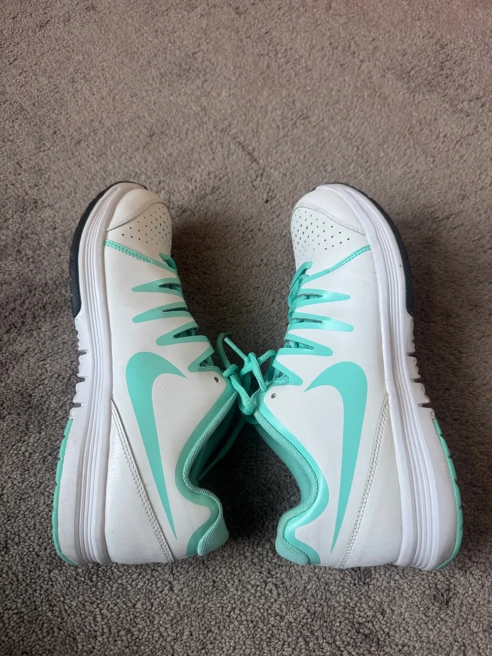 Nike Vapor Court Tennis Shoes White Aqua Green Lace Up SIZE 11 Athletic Sneakers